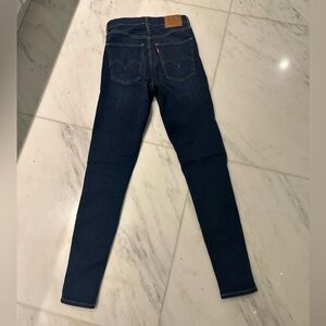 Levi’s mile high super skinny jeans. Size 27.